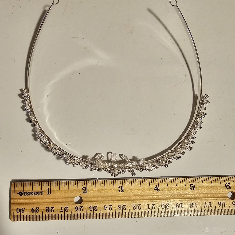 David's Bridal Tiara Silver Tone With Rhinestones Like New - Picture 5 of 6